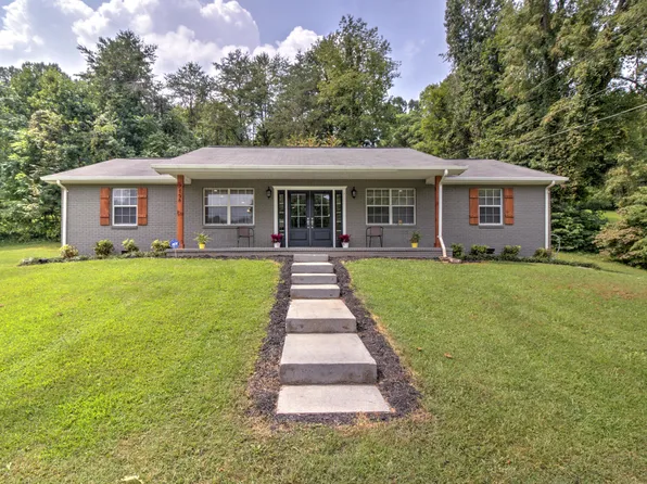 158 Rockhouse Rd, Johnson City, TN 37601