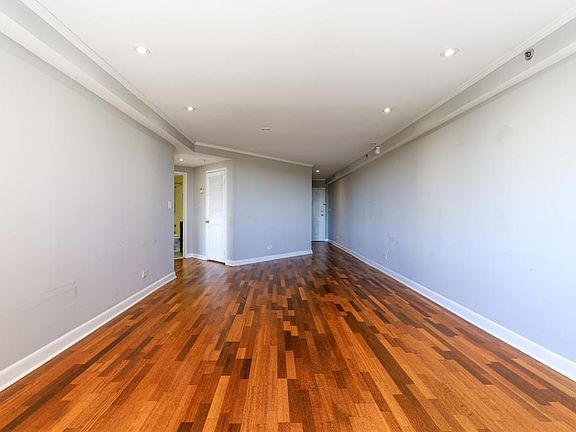 4th image of 1501 Clairmont Rd APT 1216