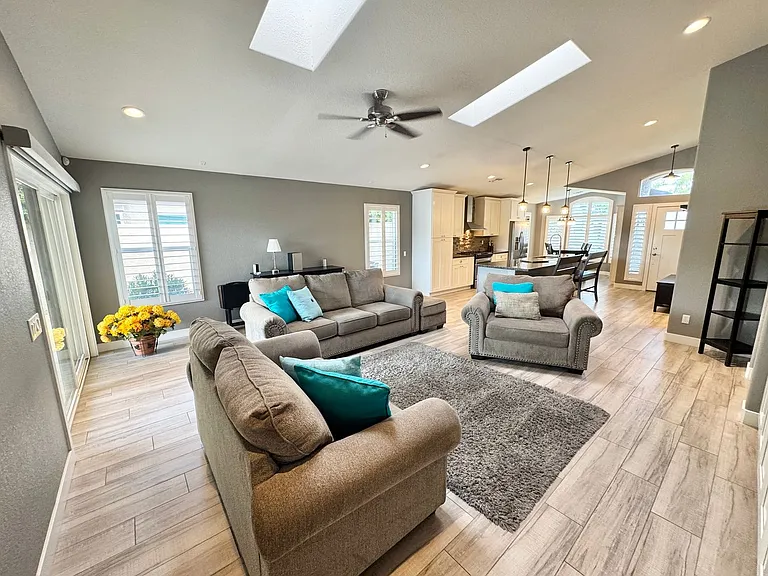 1401 W Blue Ridge Ct — Photo 17