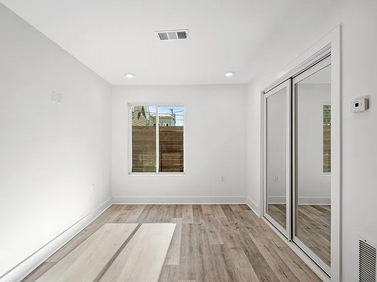 5014 San Jacinto St #106 — Photo 7