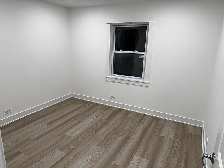 4050 W 58th Pl — Photo 3