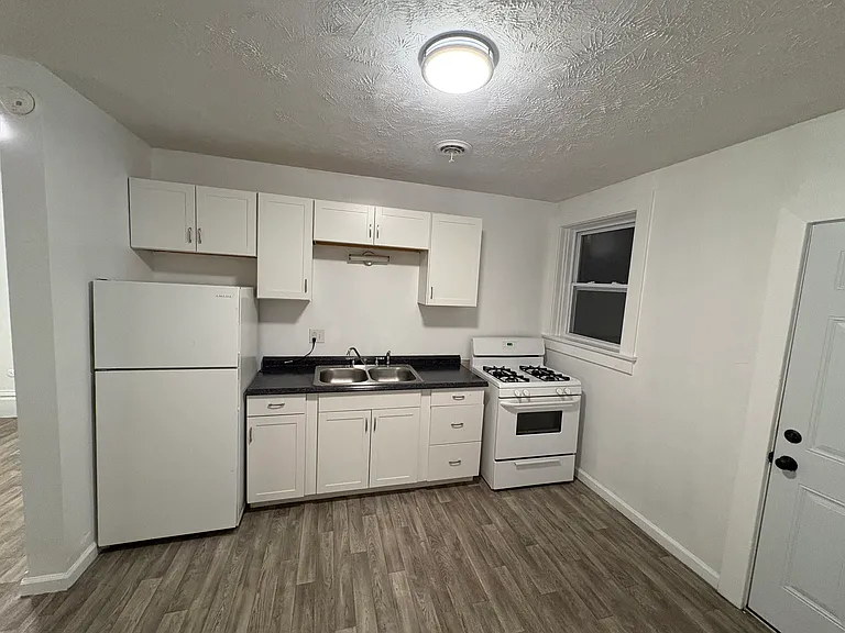 130 Kenric Ave #2 — Photo 9