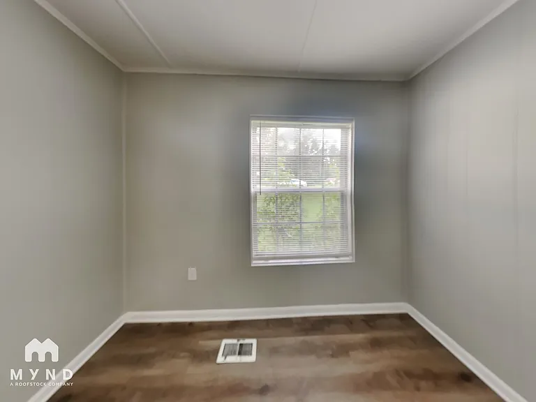 2225 Lisa Ann Dr SE — Photo 13