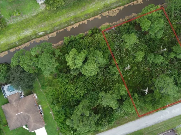 1110 Amherst St E, Lehigh Acres, FL 33974