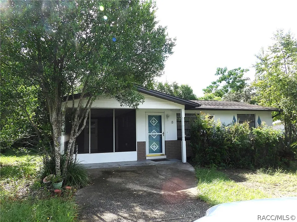 8 E Golden St