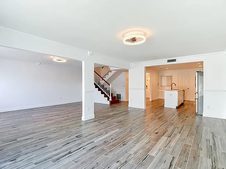 8733 Bay Pointe Dr — Photo 23