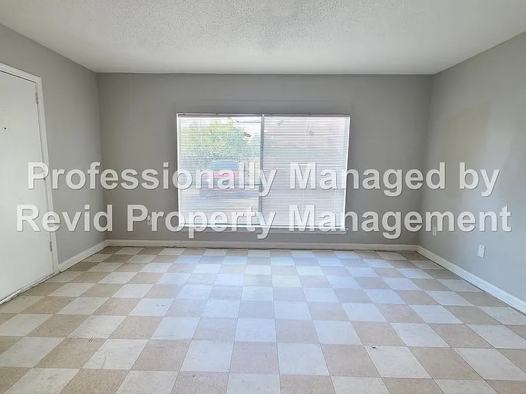 147 Stonewall St. — Photo 6