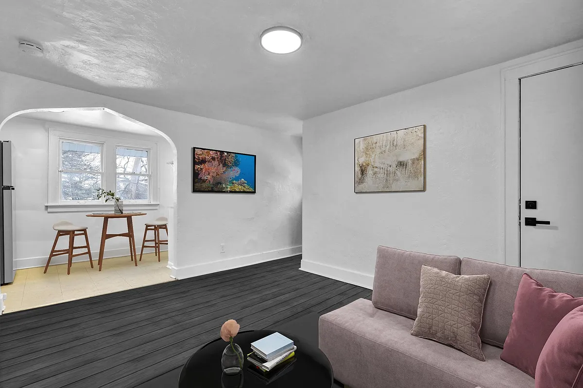 Building Photo - 1224 E Malcolm X St #4