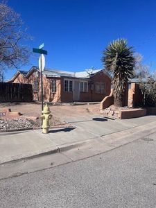 909 22nd St NW, Albuquerque, NM, 87104