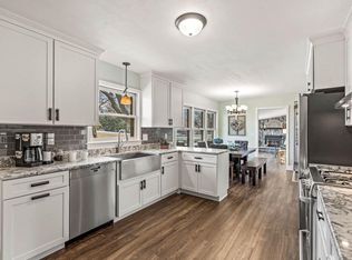 W156N9812 Pilgrim Rd, Germantown, WI 53022