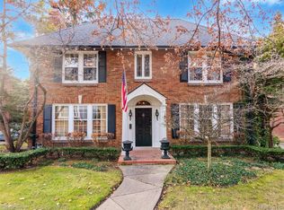 19635 Shrewsbury Rd, Detroit, MI 48221