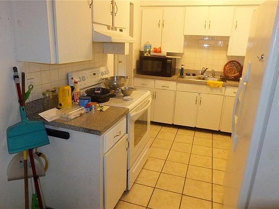 5th image of 2072 Balfour Cir