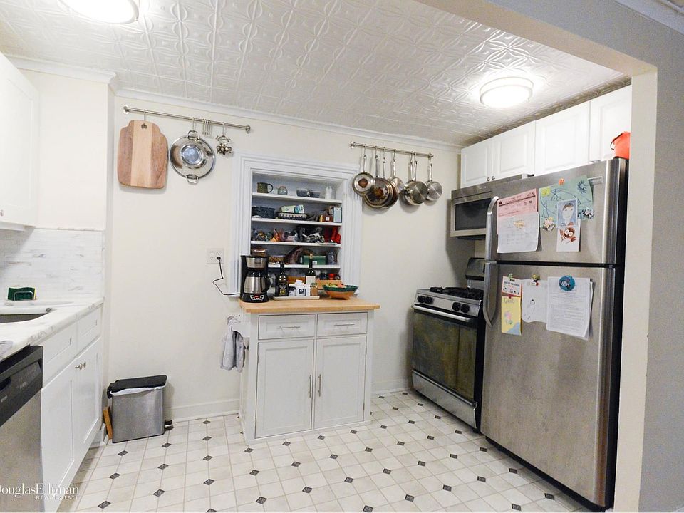 2nd image of 267 6th Ave #1