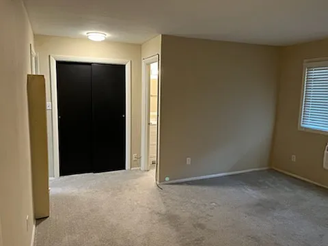 Building Photo - Indian Springs Dr