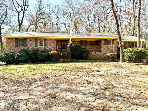 211 Tartan Trl, Southern Pines, NC 28387