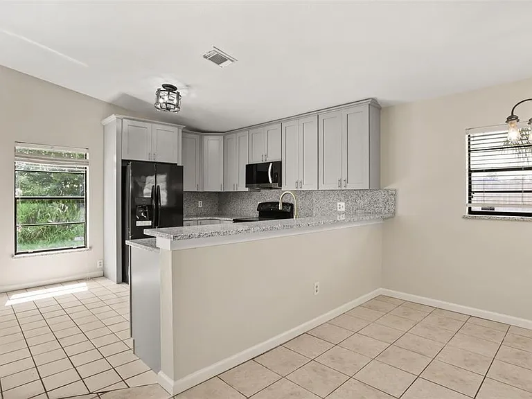 3075 Woolridge Dr — Photo 10