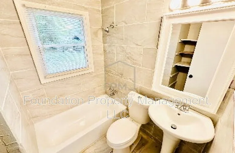 3181 Parham St — Photo 9