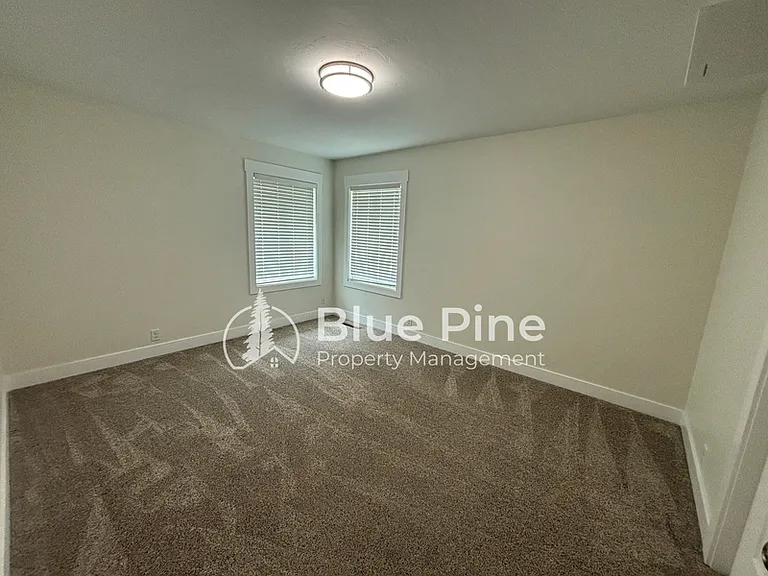 351 Yale Ave — Photo 18