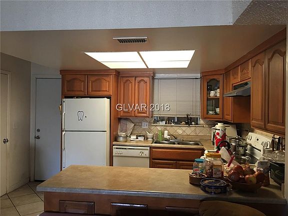 4th image of 1342 N Jones Blvd