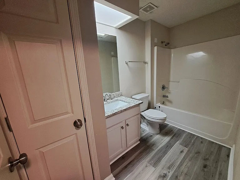 2301 W Michigan Ave #21 — Photo 22