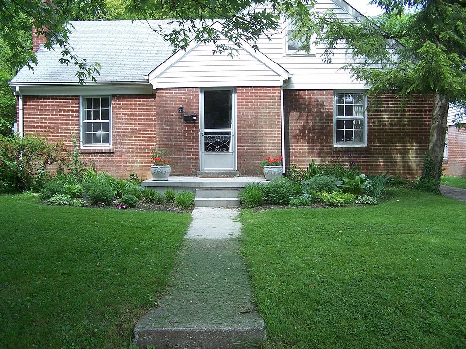 1st image of 227 Castlewood Dr
