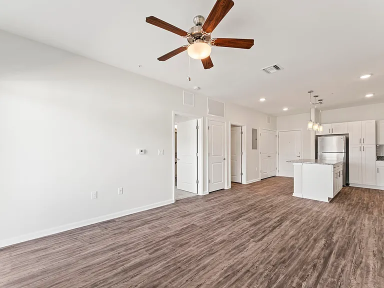 Surf Apartments — Photo 25