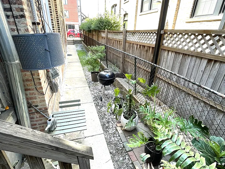 2004 W Armitage Ave #1R — Photo 28