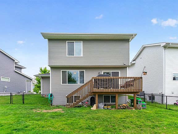 2nd image of 161 Aspen Dr
