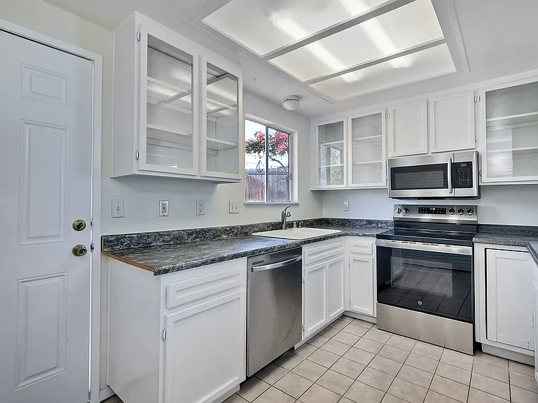1252 Soria Gln — Photo 22