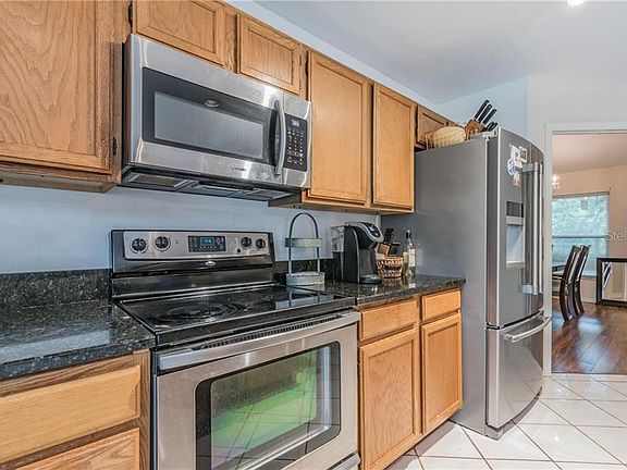 5th image of 9315 Regents Park Dr