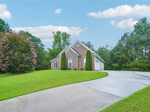 145 Clear Spring Ln, Oxford, GA 30054