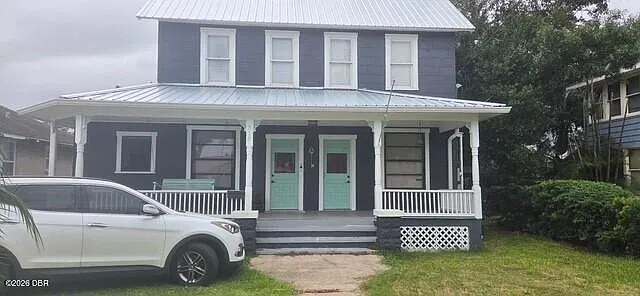 4 bed, 2.0 bath, 1741 sqft, $2,200 — Photo 1