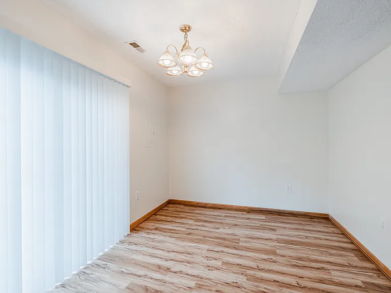 410 W Todd Cir — Photo 6