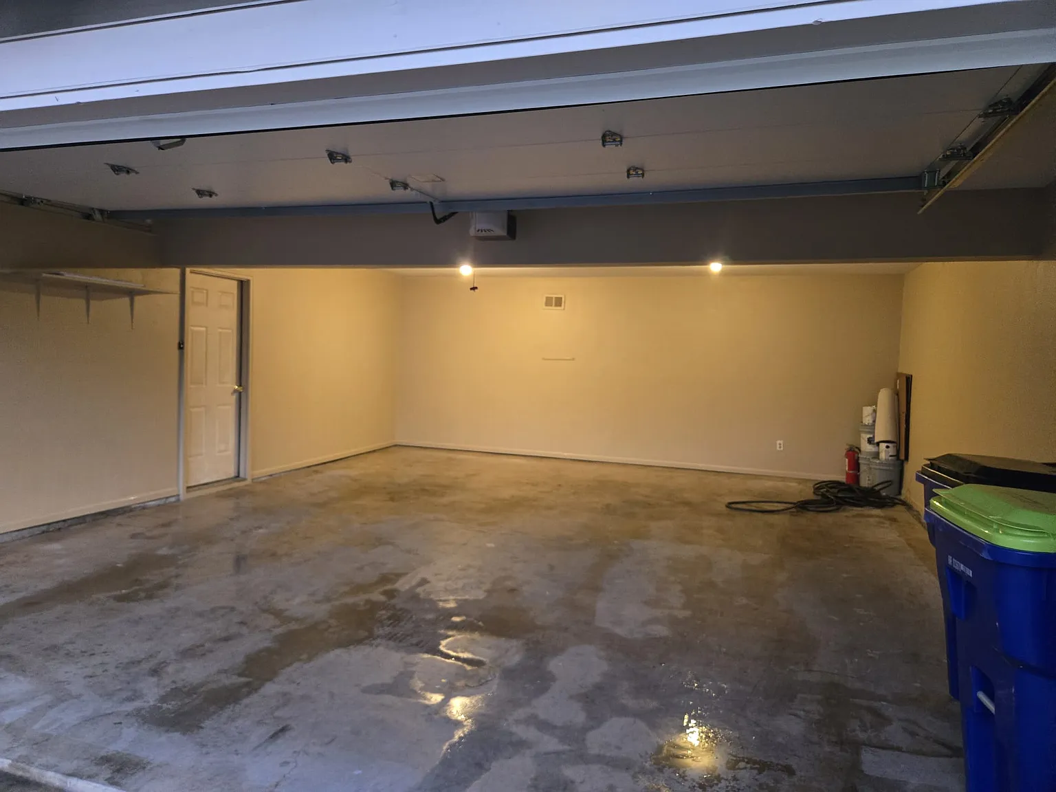 3 bed, $1,900 — Photo 2