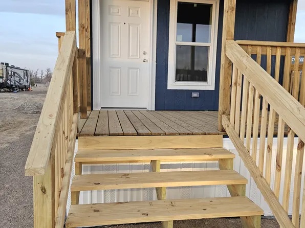 600 S 4th St #33, Estancia, NM 87016