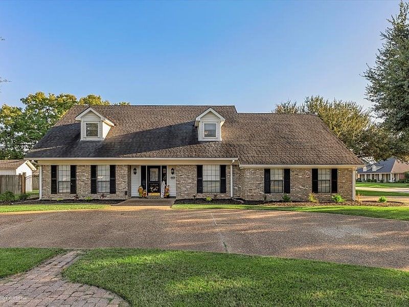 1st image of 302 Greenacres Blvd