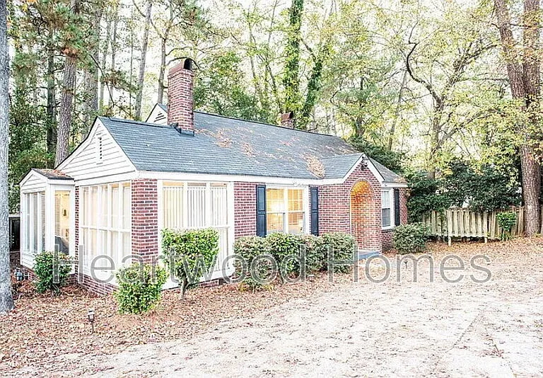3019 Forest Dr — Photo 1