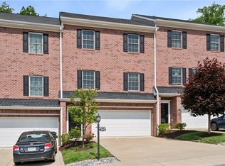 135 Lenox Dr, Imperial, PA 15126
