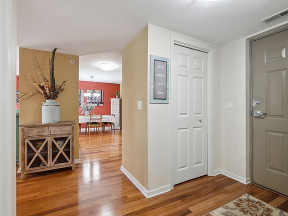4th image of 59 Old Frankfort Way APT 315