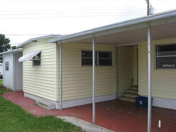 4th image of 203 52nd Avenue Plz W