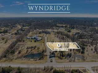 5050 Coventry Ln, Rochester, MI 48306