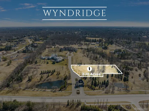 5050 Coventry Ln, Rochester, MI 48306