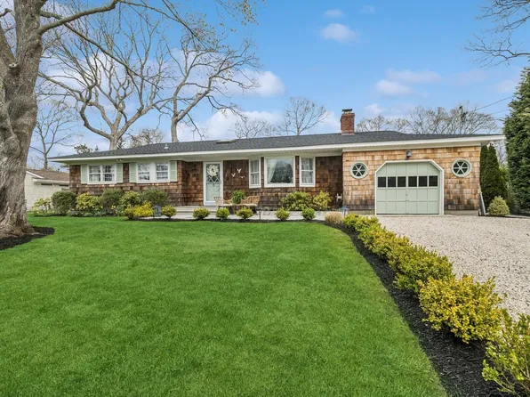 6 Sanderling Lane, East Quogue, NY 11942