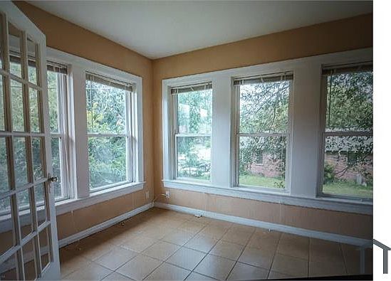 3rd image of 523 W 24th St