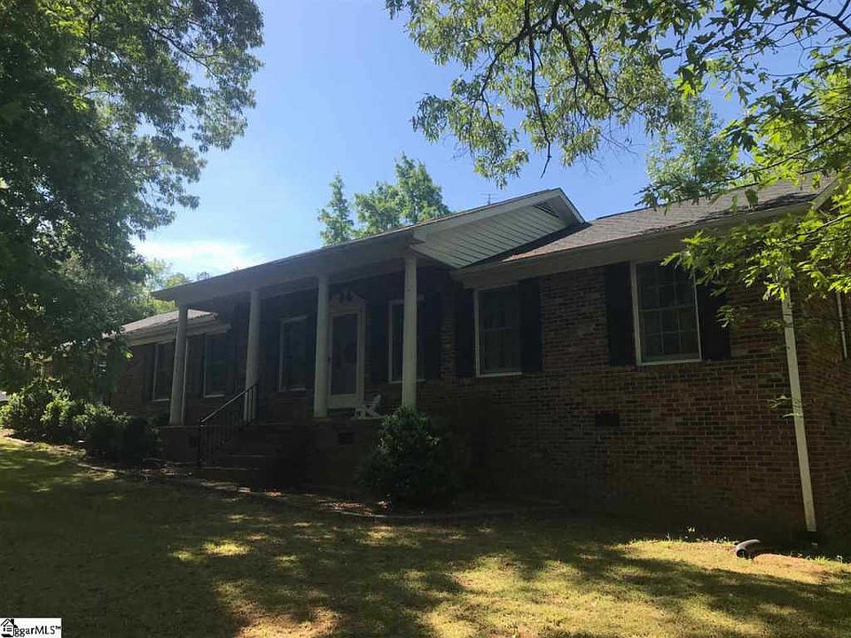 2nd image of 409 Westwood Dr