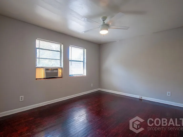 1009 Greenwood Ave NE #9 — Photo 6