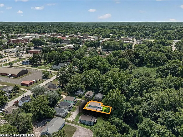 403 Spring Ct — Photo 38