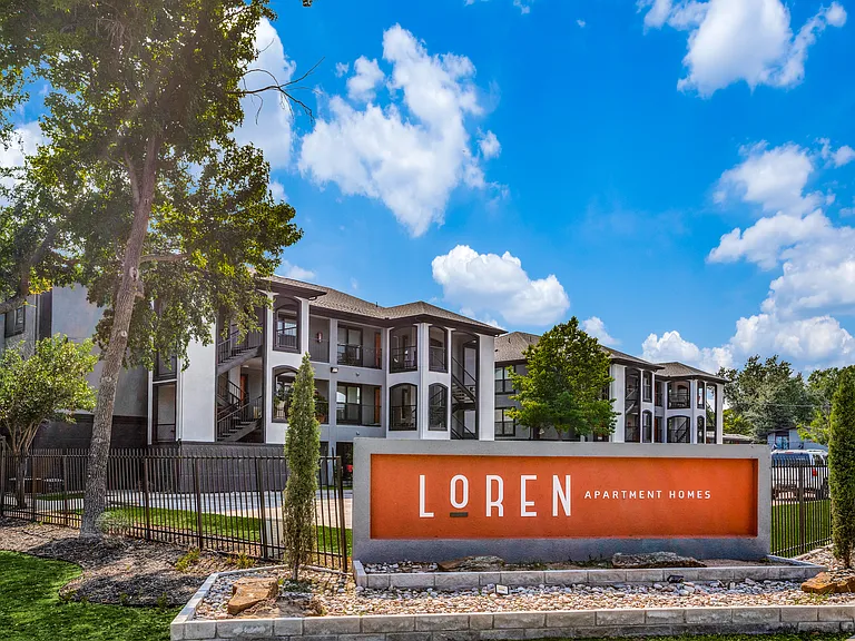 The Loren Apartments — Photo 26