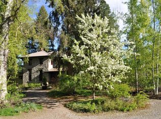 935 Eastman Dr, Bigfork, MT 59911