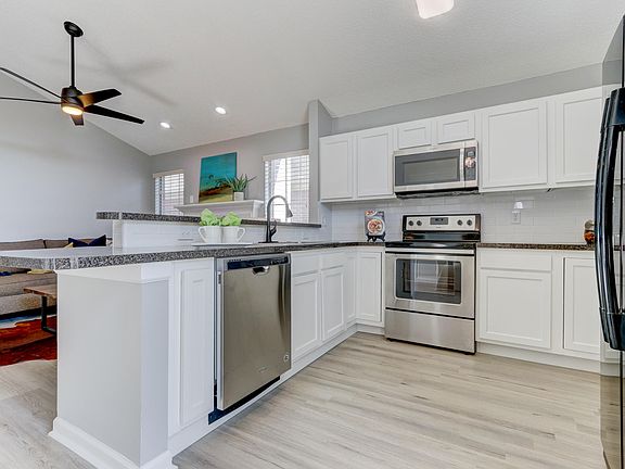 5th image of 8832 Lennox View Way